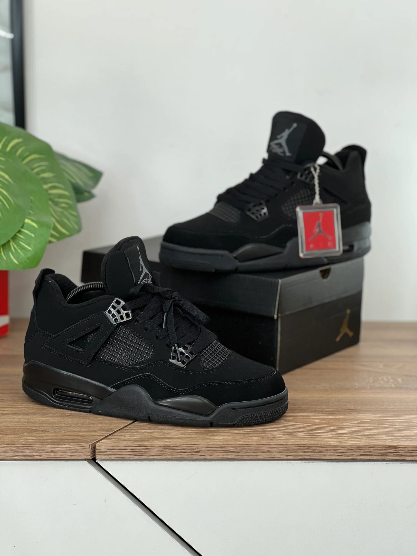 RETRO 4 BLACK REF50