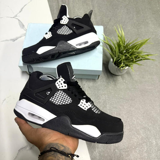 Retro 4 Black and White