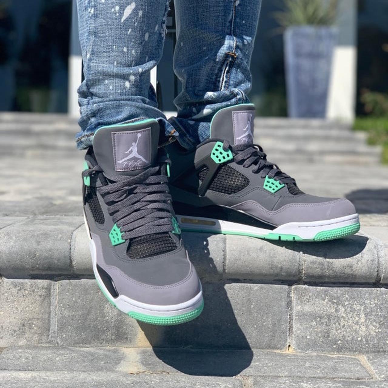 JORDAN RETRO 4 DARK GREY