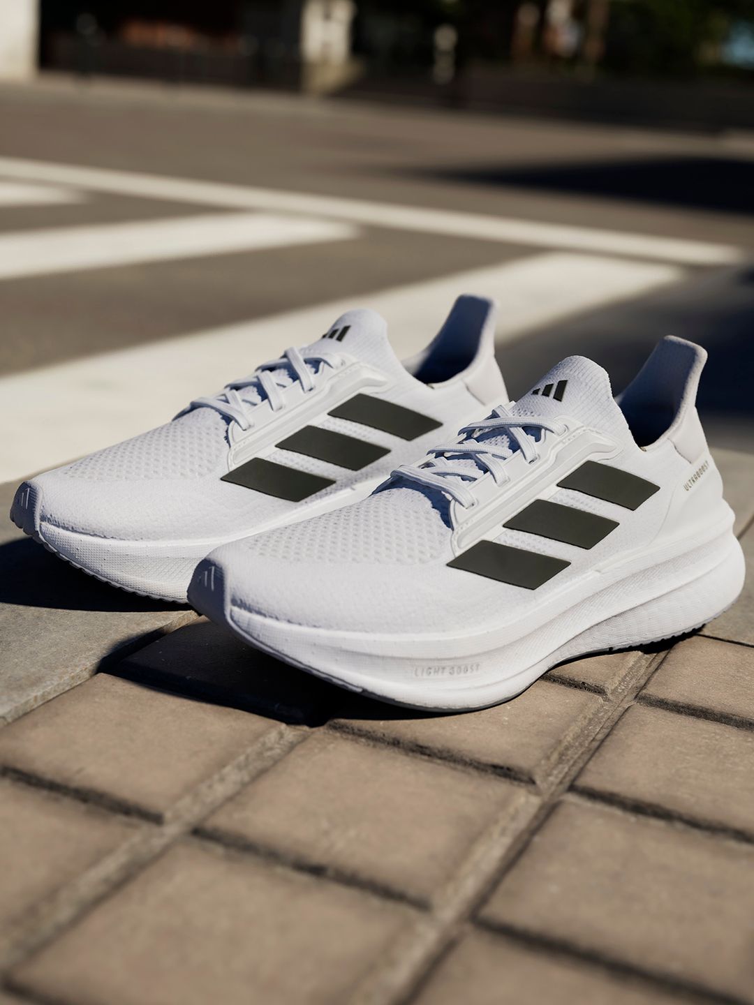 ADIDAS ULTRABOOST