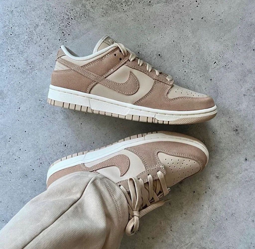NIKE DUNK LOW SE SANDDRIFT